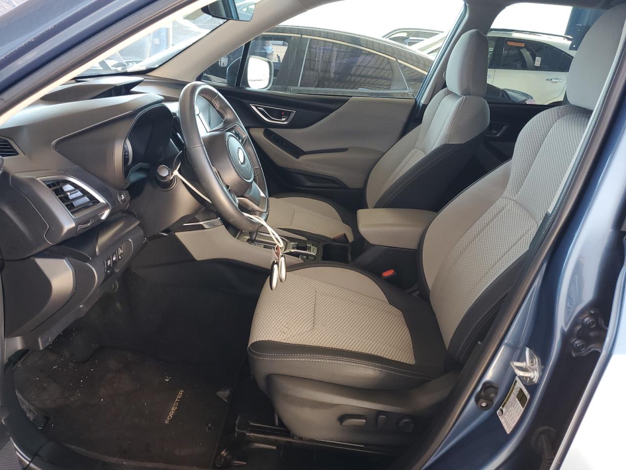 SUBARU FORESTER PREMIUM