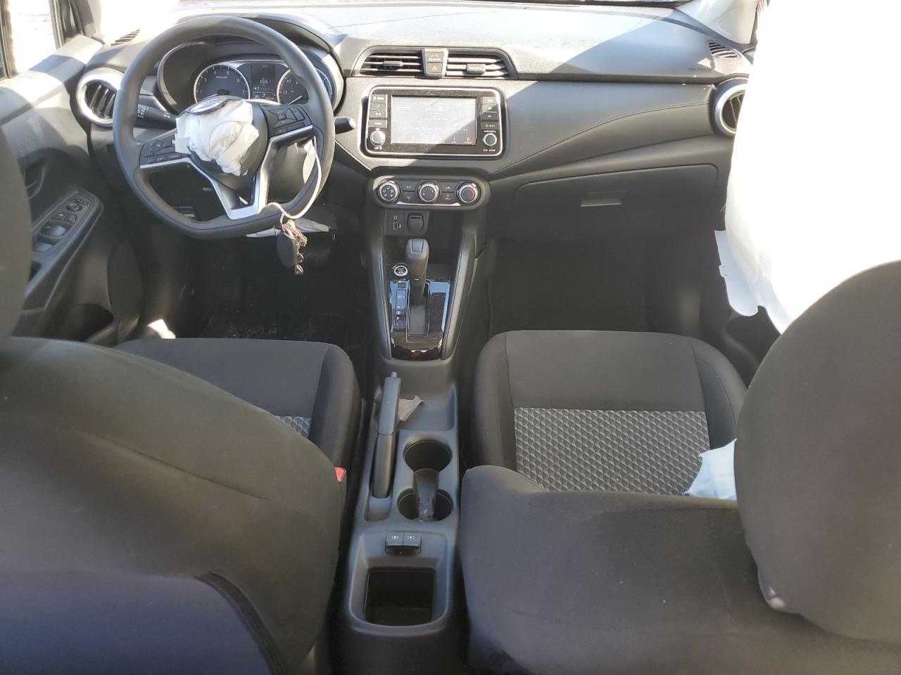 NISSAN VERSA S