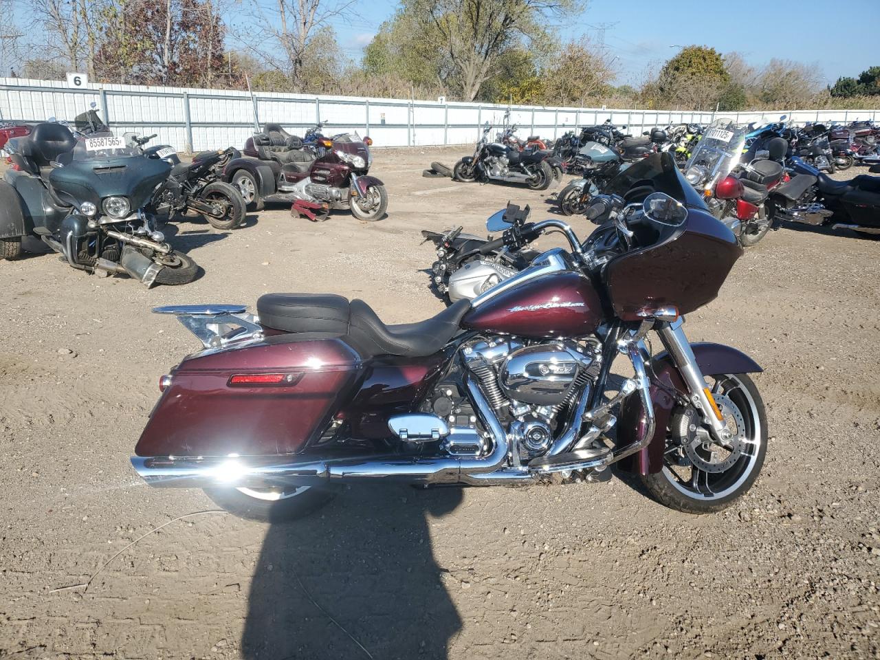 Lot #3297219398 2018 HARLEY-DAVIDSON FLTRX ROAD