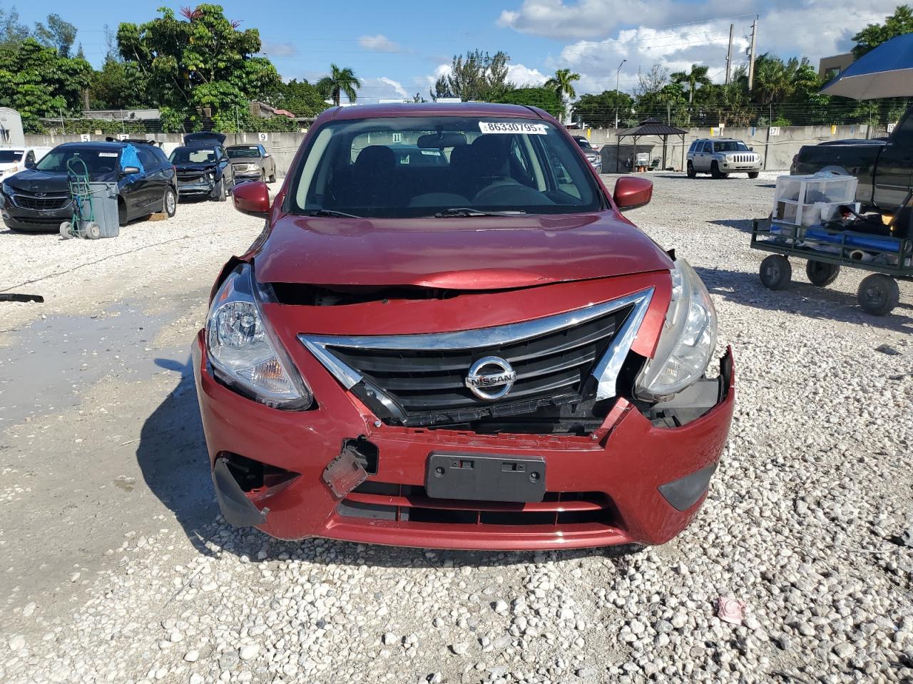 NISSAN VERSA S