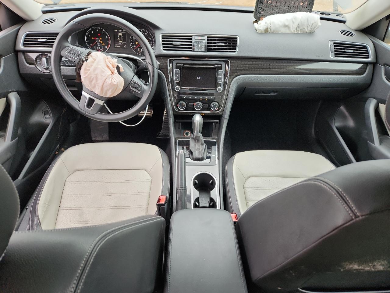 VOLKSWAGEN PASSAT SE