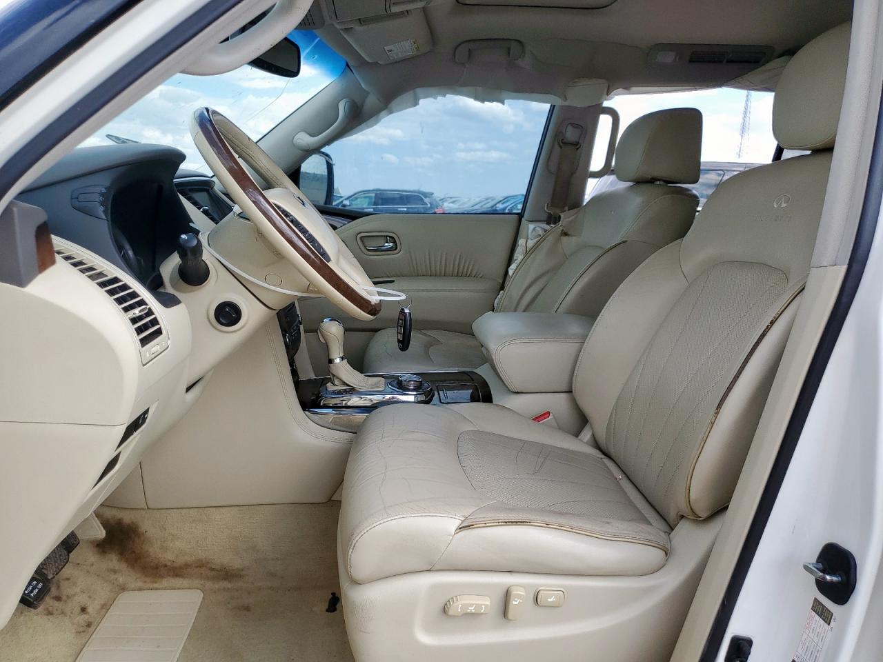 INFINITI QX56