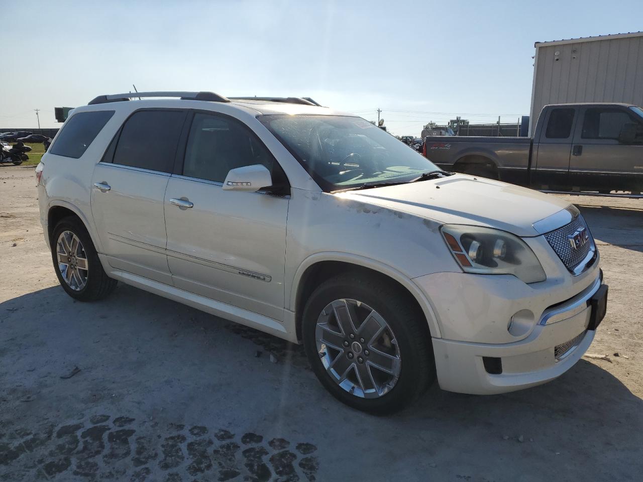 GMC ACADIA DENALI