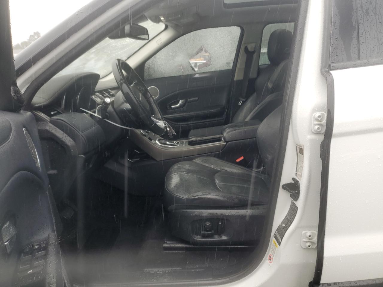 LAND ROVER RANGE ROVER EVOQUE SE