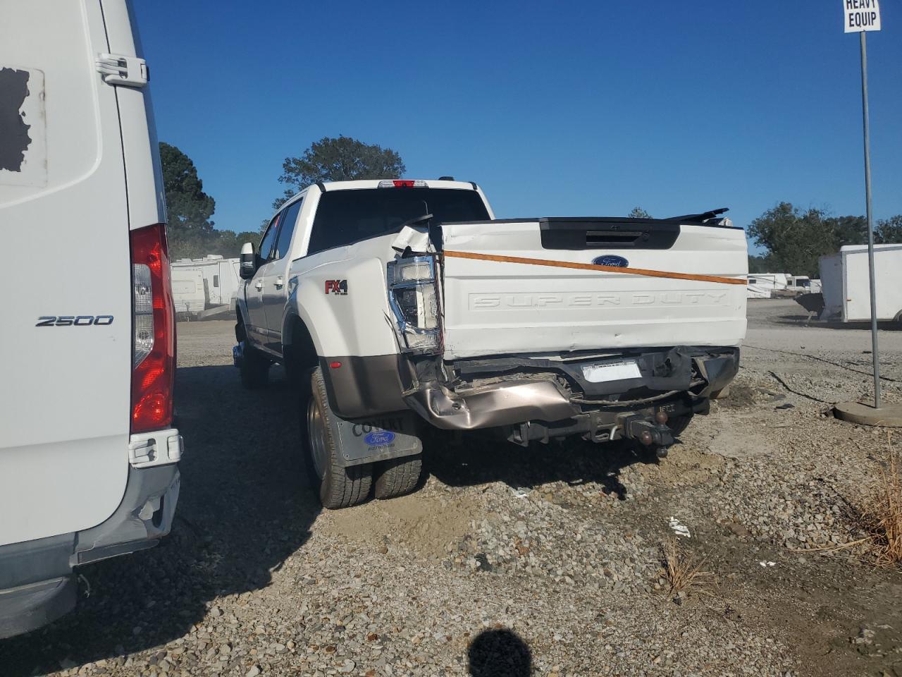 FORD F-350 SUPER DUTY