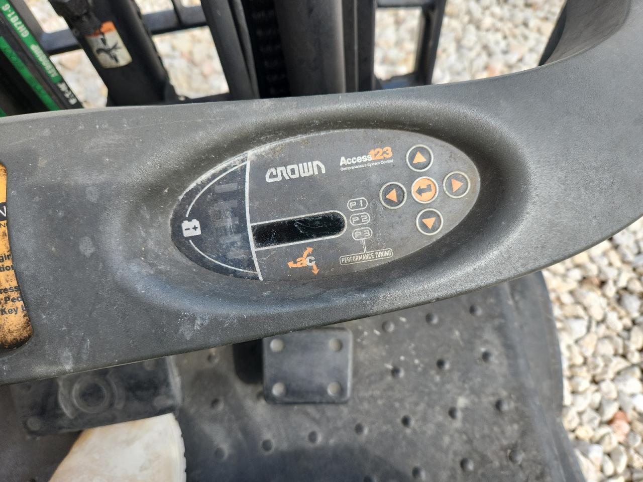 Lot #3265908102 2018 YALE ERC030VAN36TE082