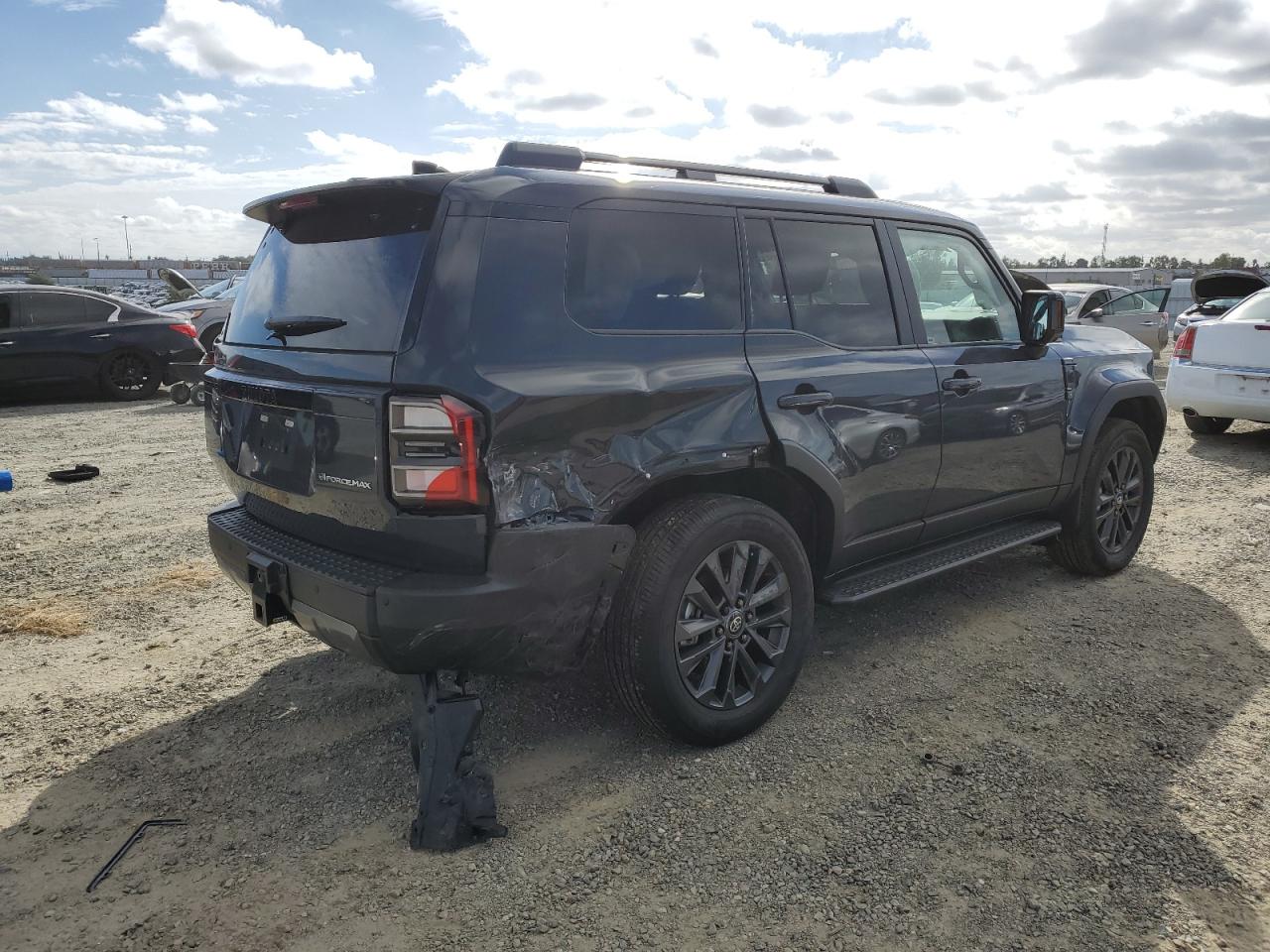 TOYOTA LAND CRUISER BASE