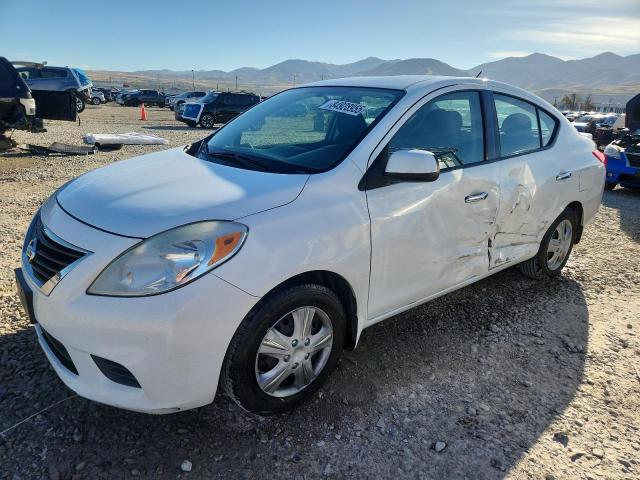 NISSAN VERSA S