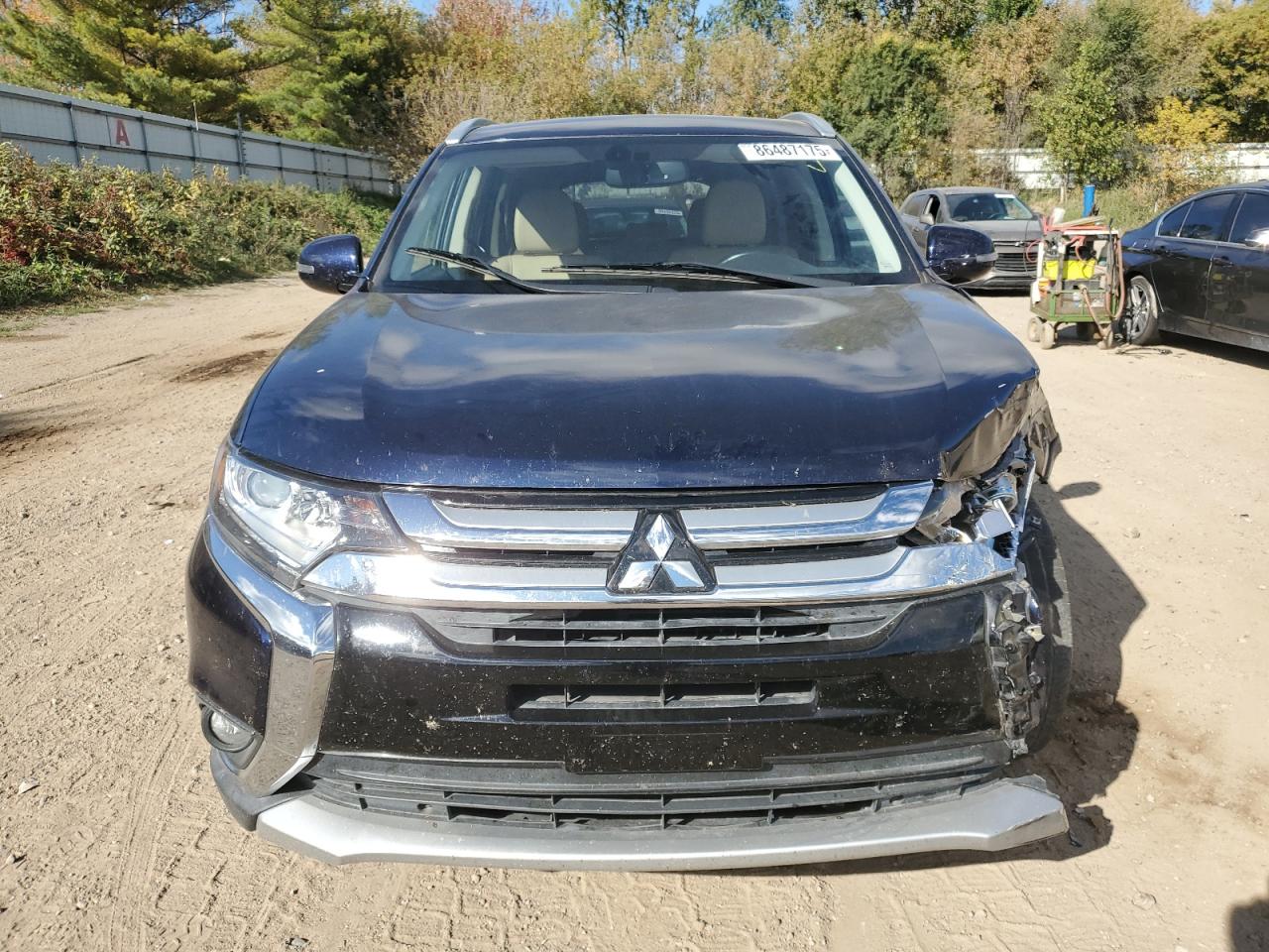 MITSUBISHI OUTLANDER SE