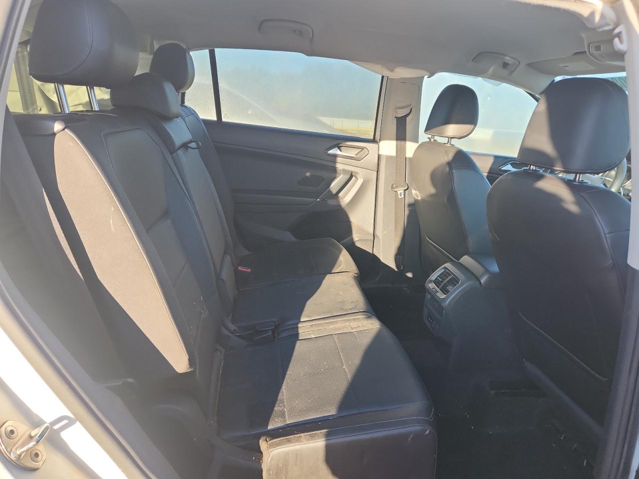 VOLKSWAGEN TIGUAN SE