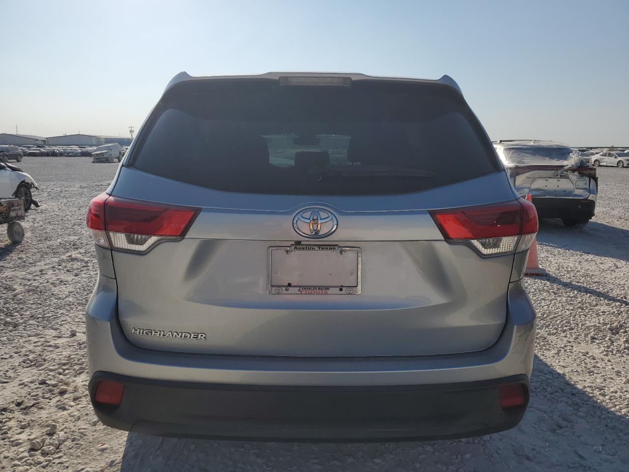 TOYOTA HIGHLANDER LE