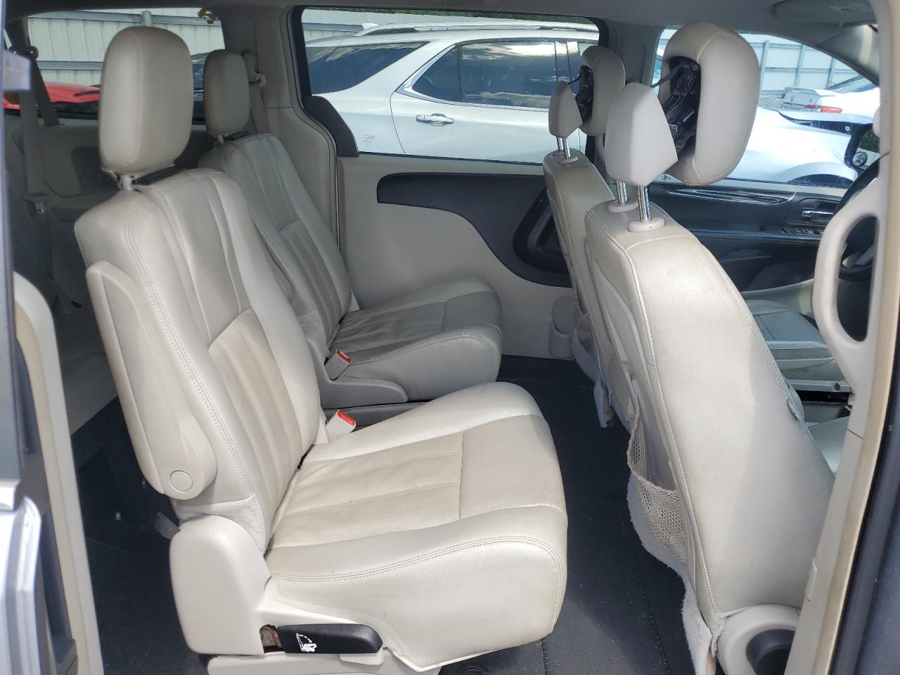 CHRYSLER TOWN & COUNTRY TOURING