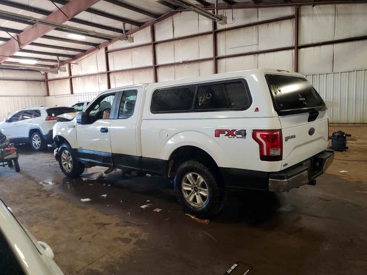 FORD F-150 SUPER CAB