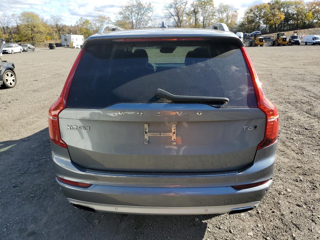 VOLVO XC90 T6 MOMENTUM