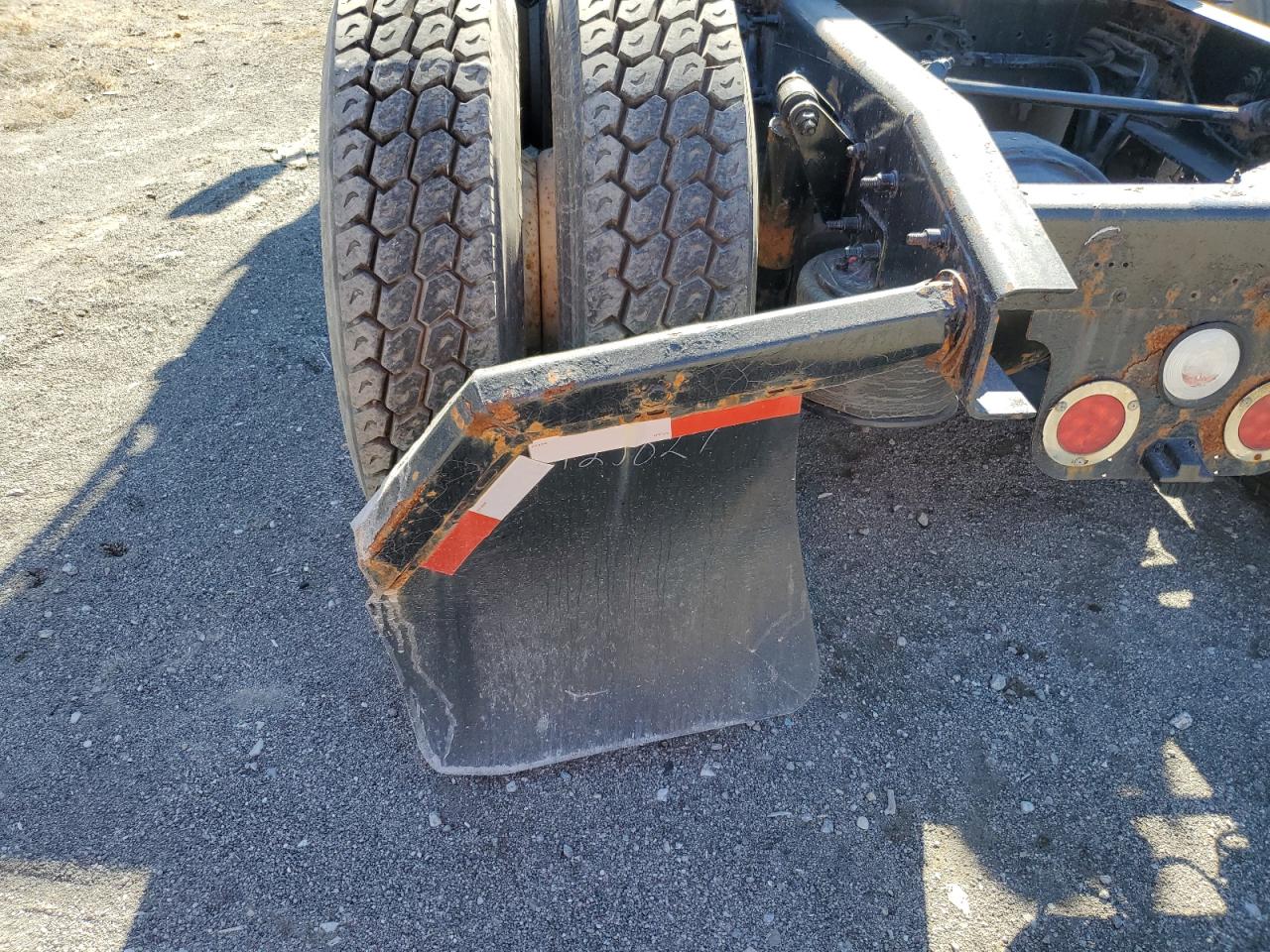 Lot #3280385951 2016 FREIGHTLINER CASCADIA 1