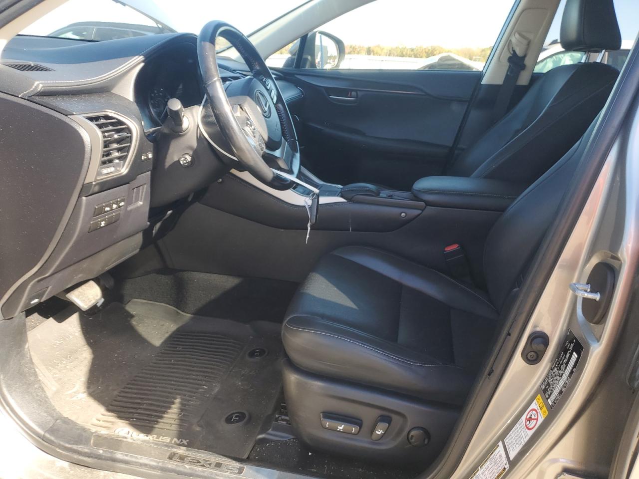 LEXUS NX 200T BASE