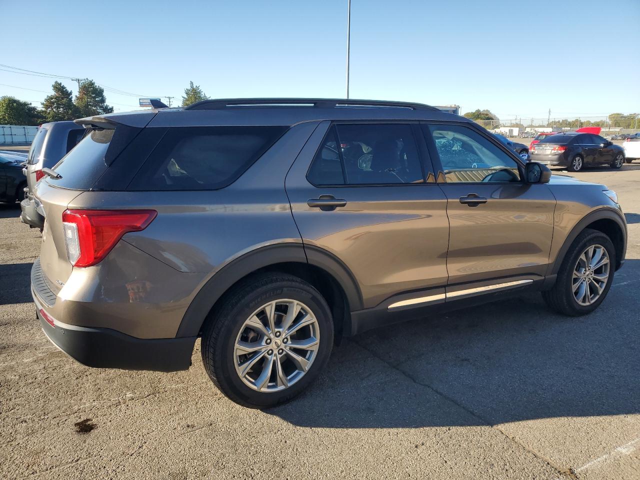 FORD EXPLORER XLT