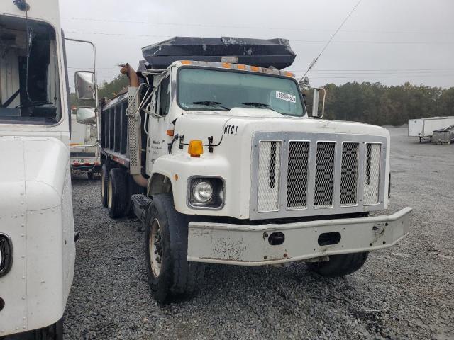 Global Auto Auctions: 2002 INTERNATIONAL 2000 2674