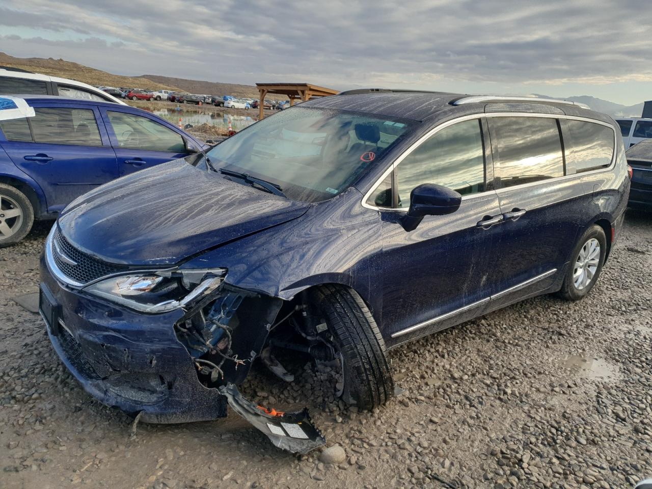 CHRYSLER PACIFICA TOURING L