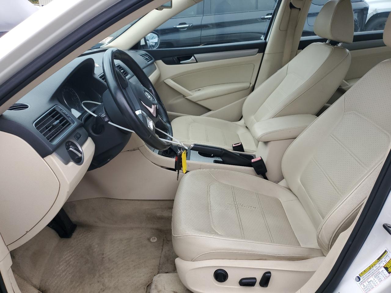Lot #3265889223 2014 VOLKSWAGEN PASSAT SE