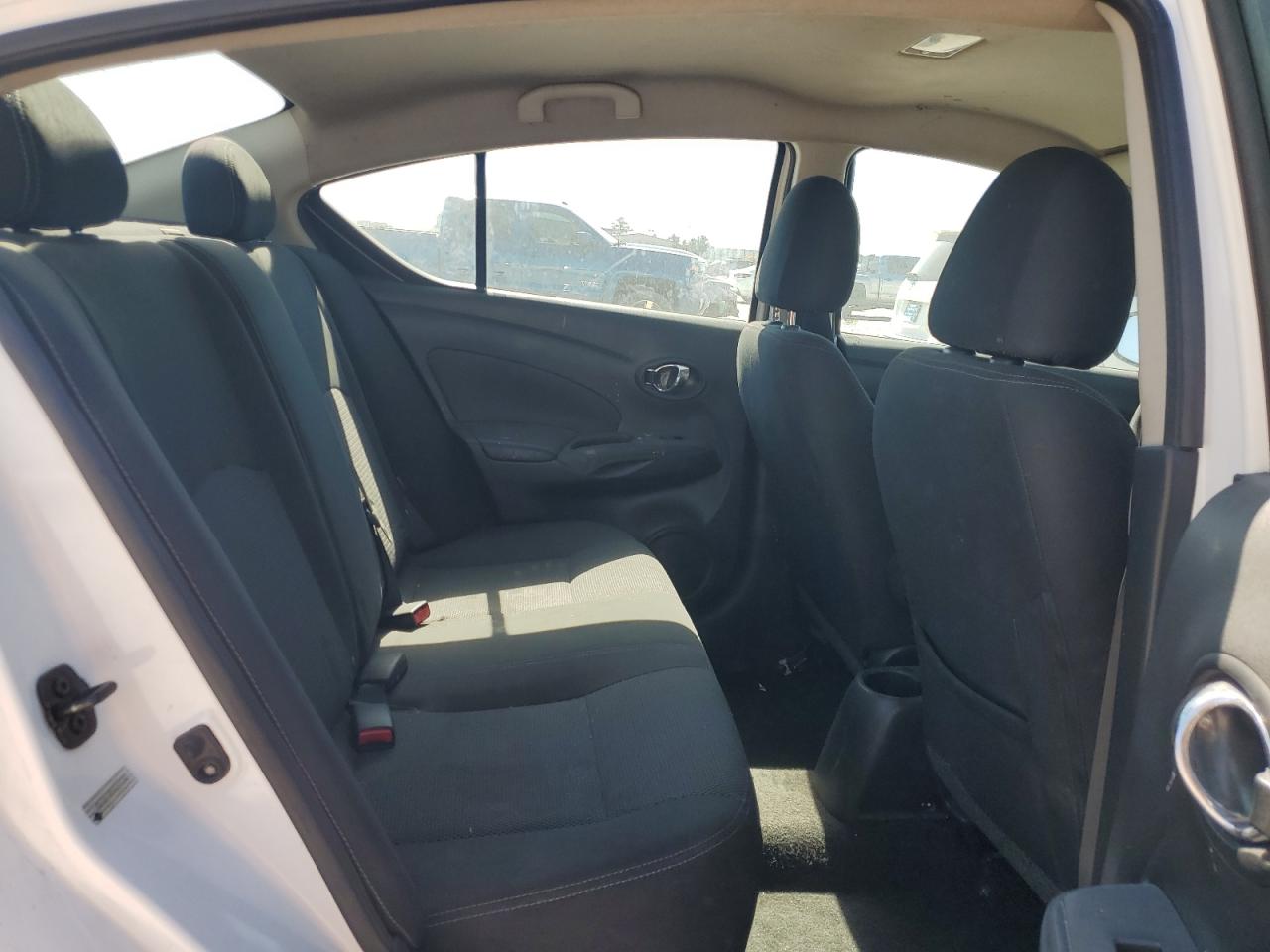 NISSAN VERSA S