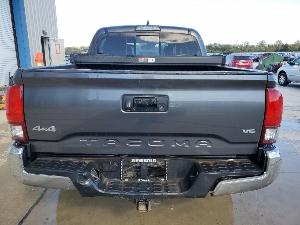 TOYOTA TACOMA DOUBLE CAB