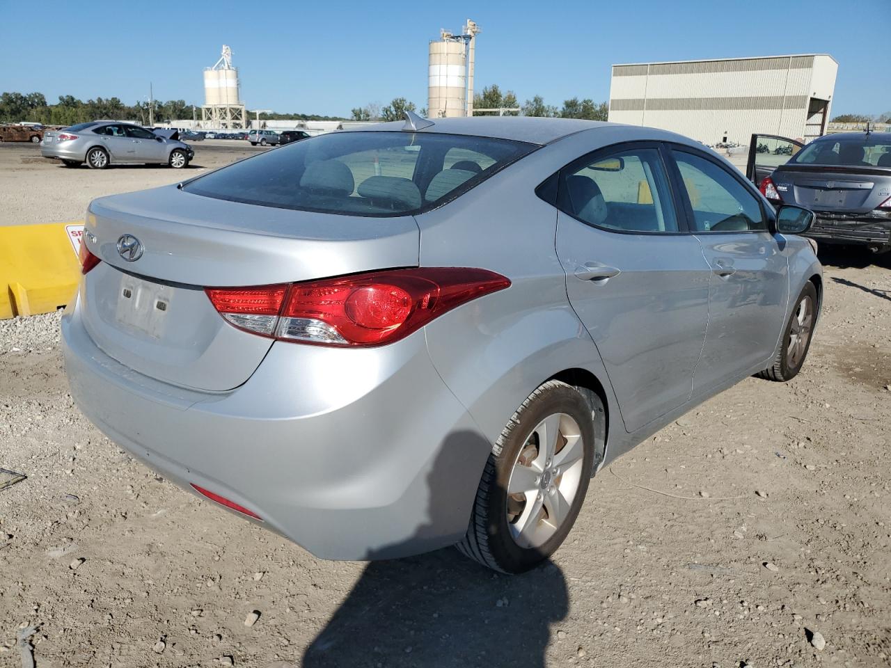 HYUNDAI ELANTRA GLS