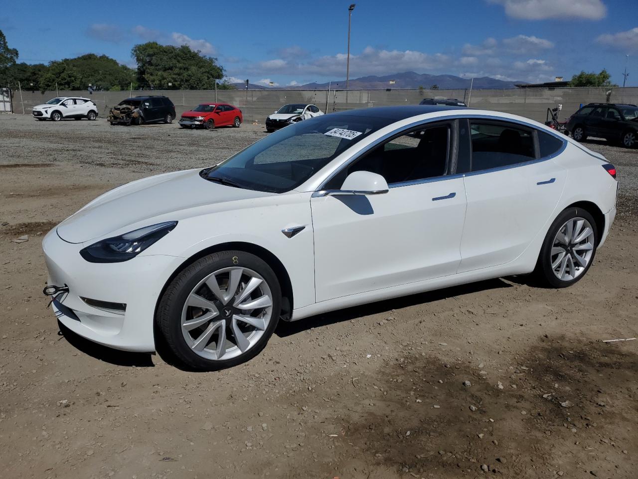TESLA MODEL 3