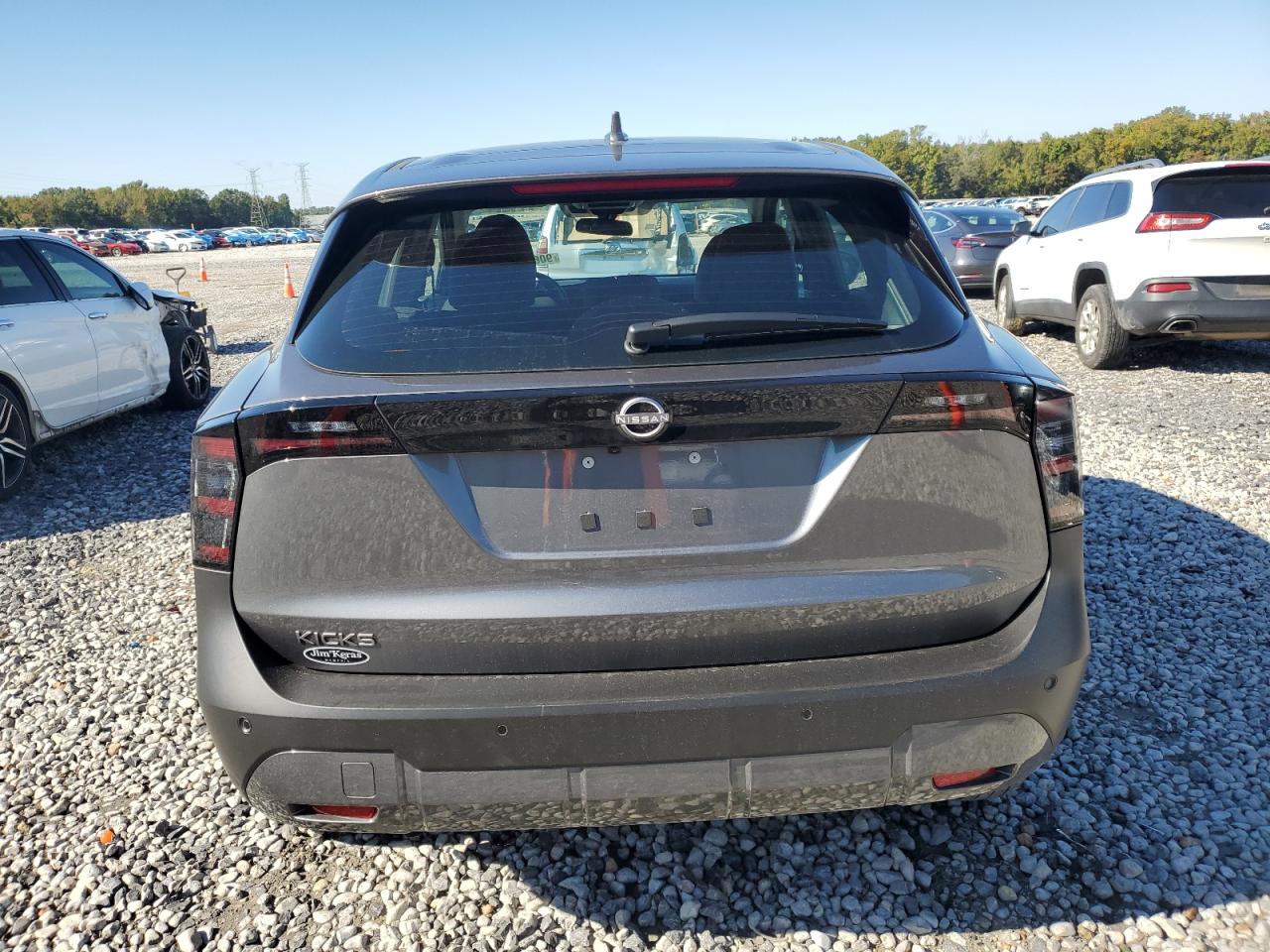 NISSAN KICKS S