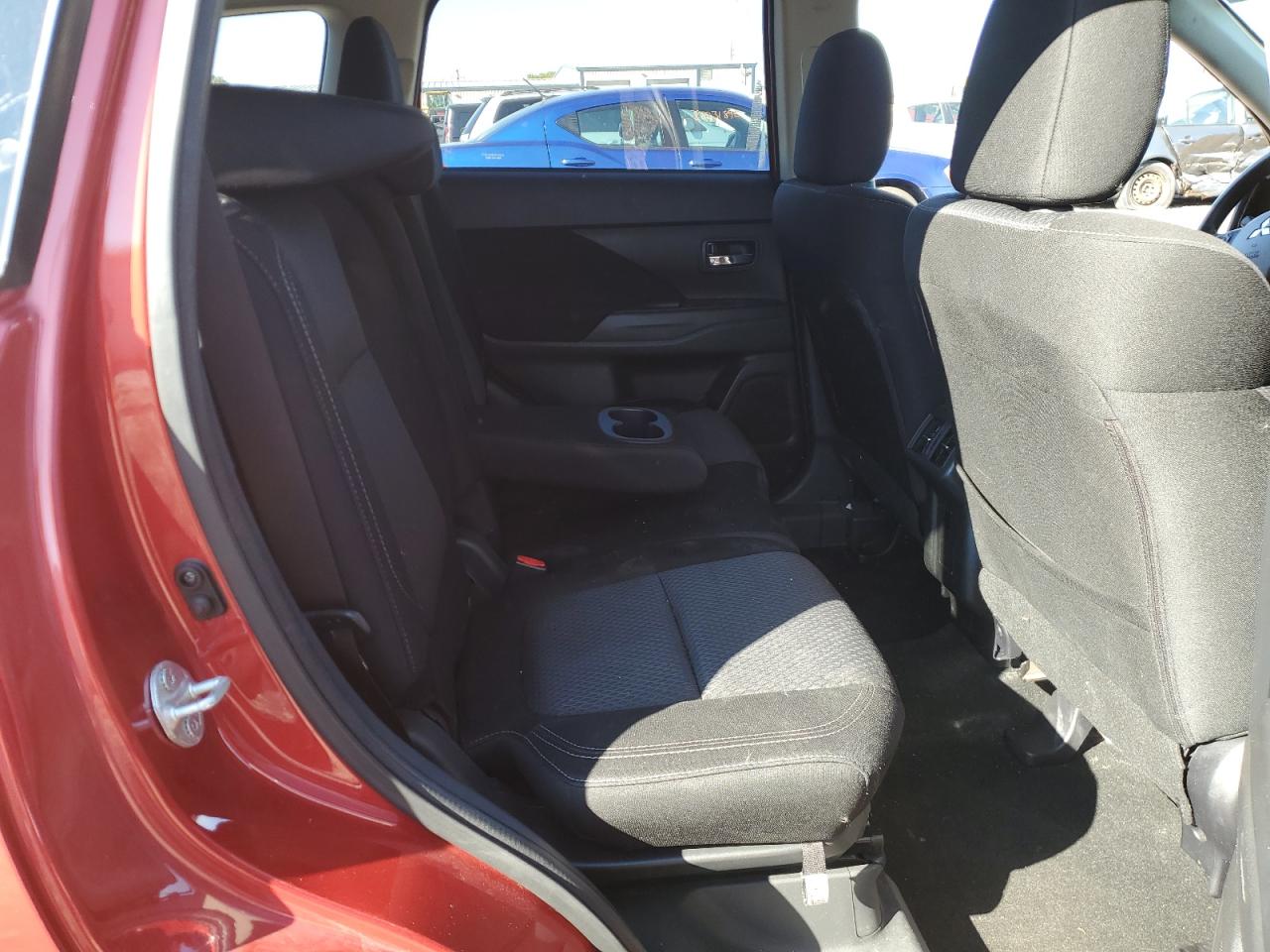 MITSUBISHI OUTLANDER ES