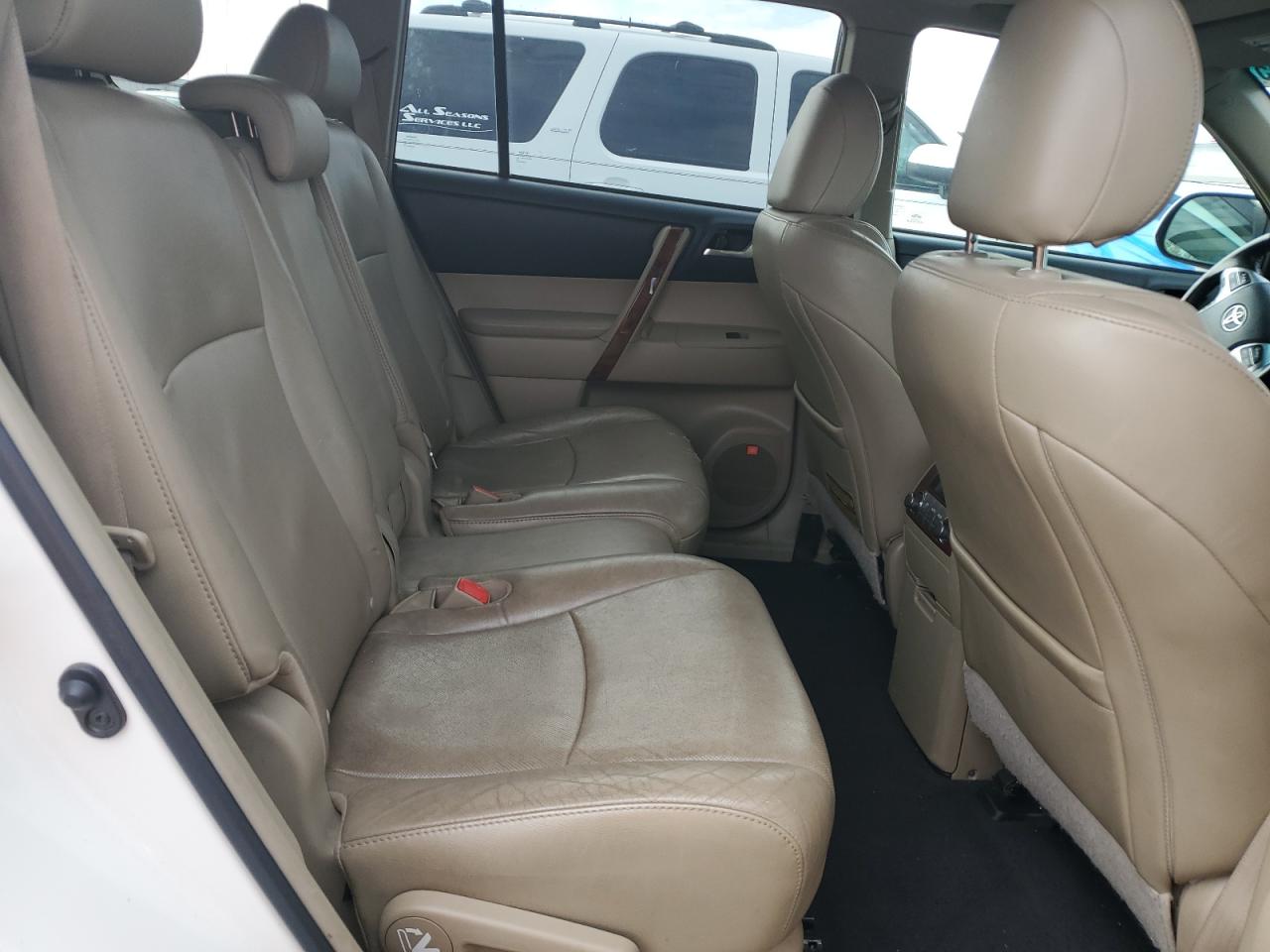 TOYOTA HIGHLANDER LIMITED