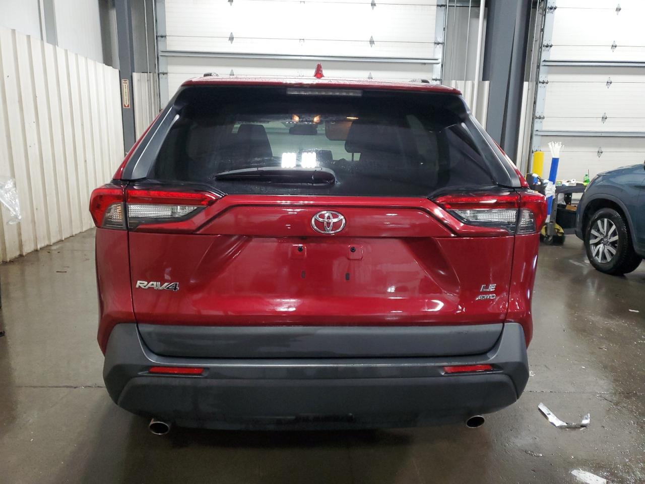 TOYOTA RAV4 LE