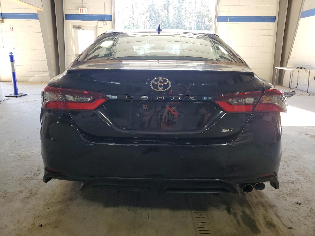 TOYOTA CAMRY SE NIGHT SHADE