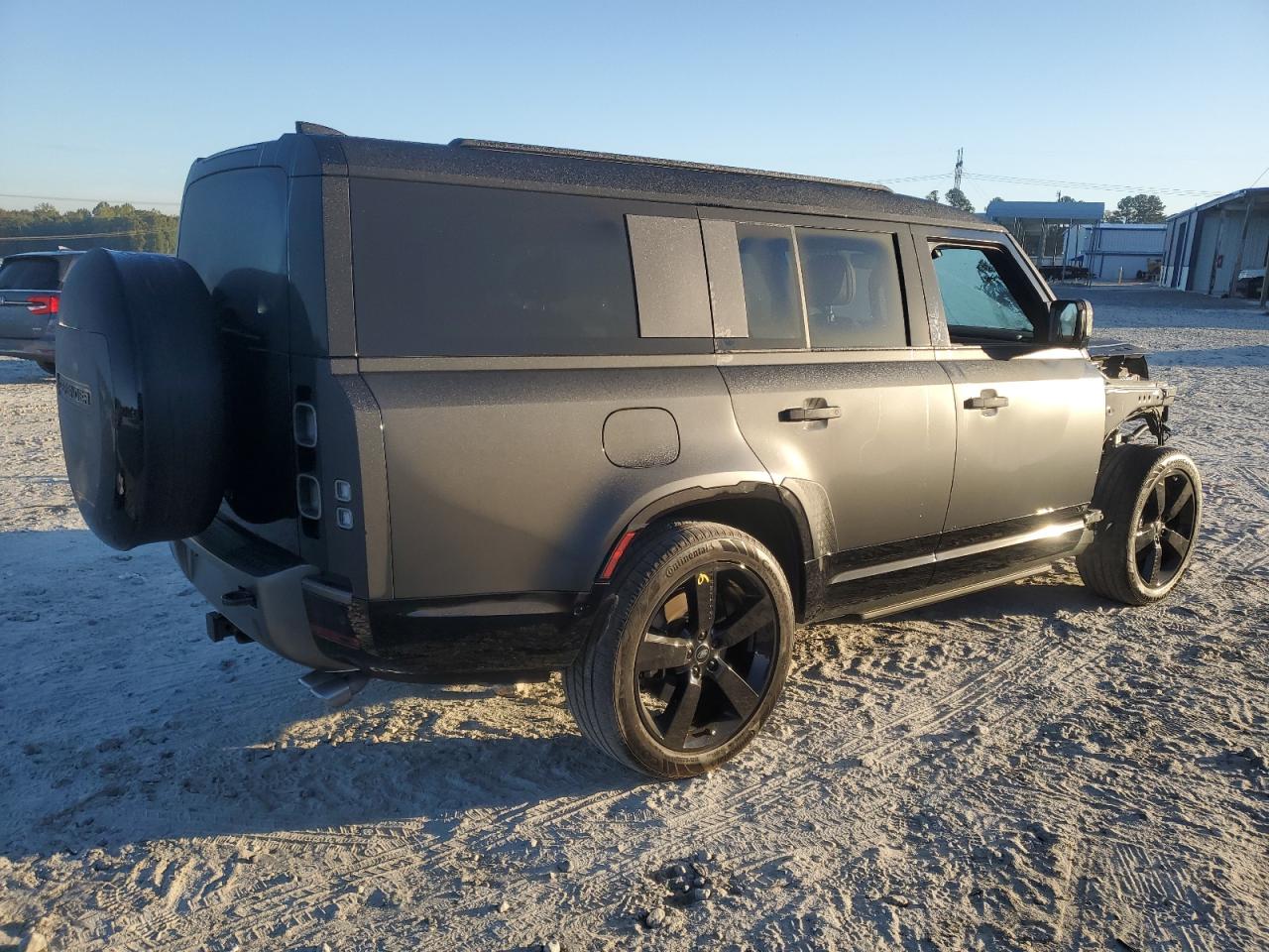 LAND ROVER DEFENDER 130
