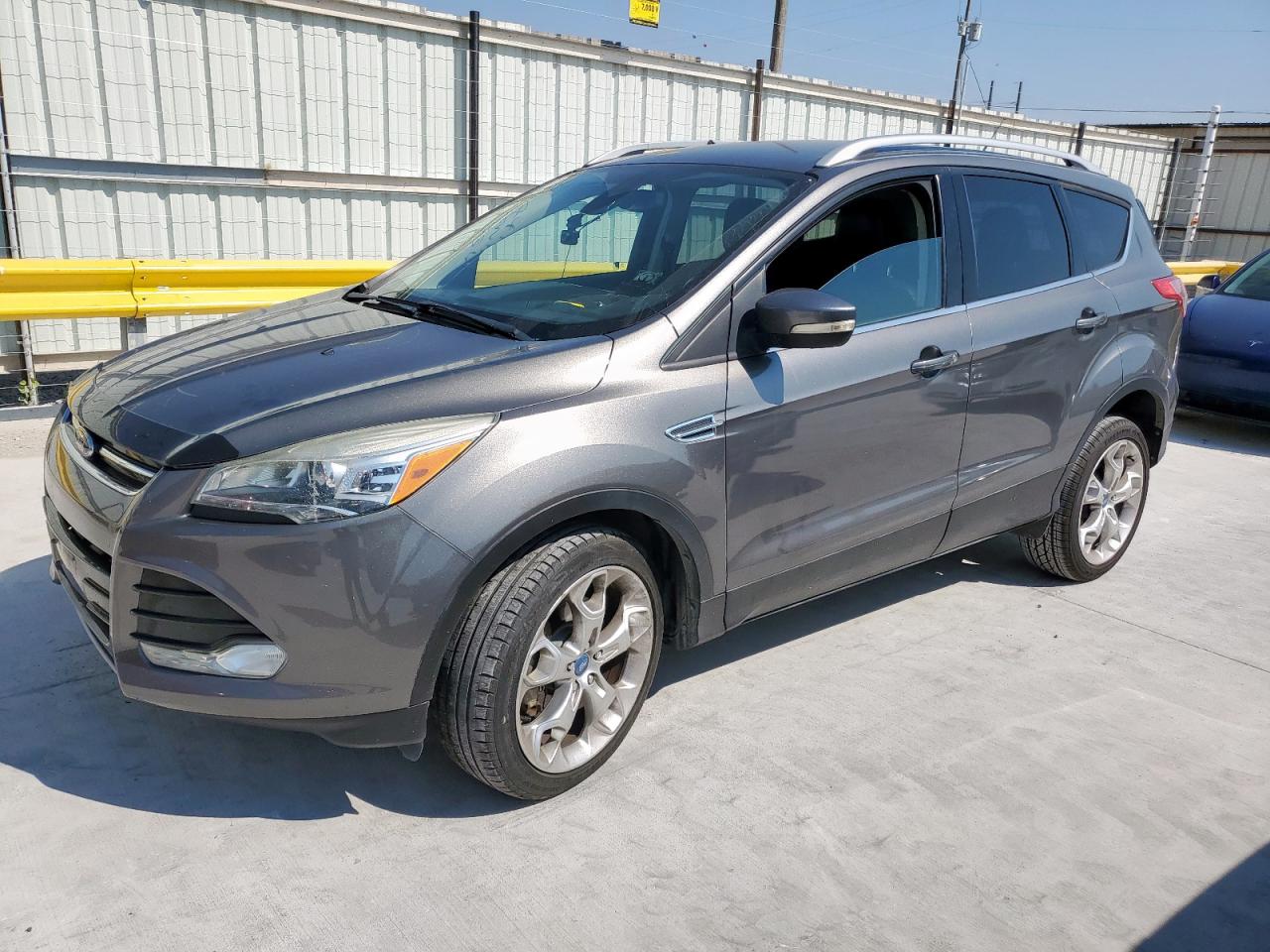 FORD ESCAPE TITANIUM