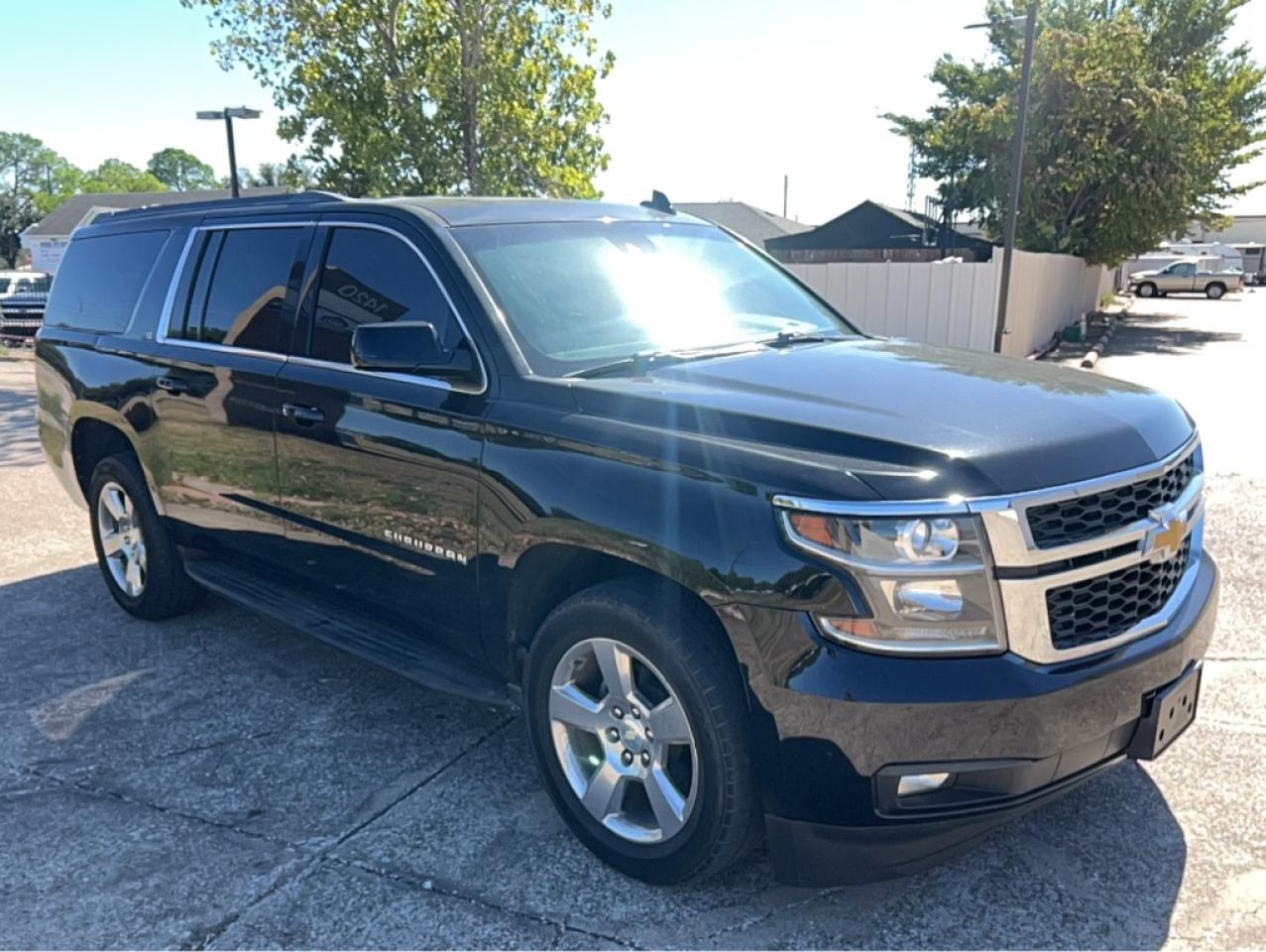 CHEVROLET SUBURBAN C1500 LT