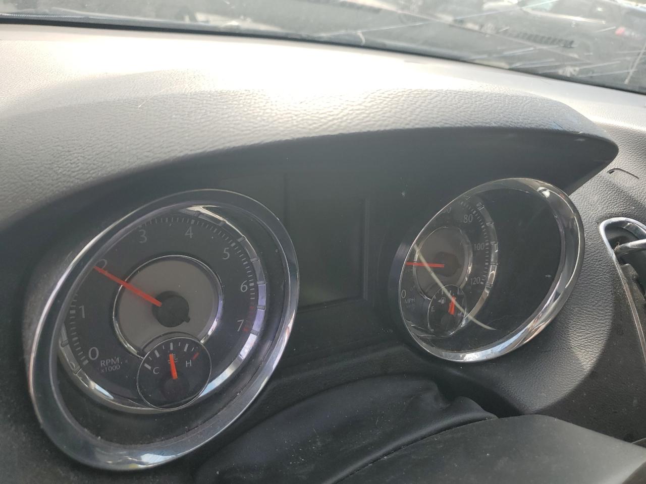 CHRYSLER TOWN & COUNTRY TOURING