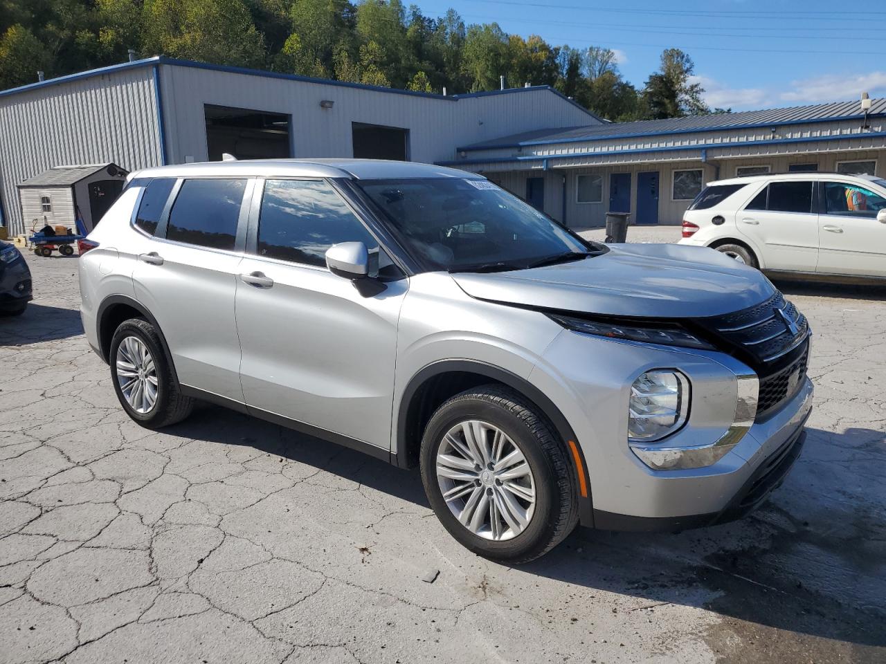 MITSUBISHI OUTLANDER ES