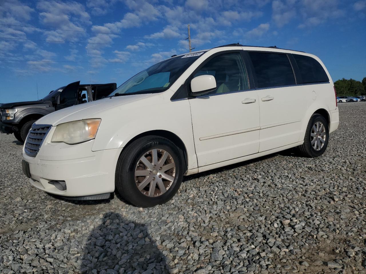 Lot #3308267214 2008 CHRYSLER TOWN & COU