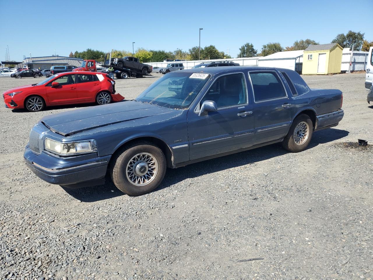 Lot #3305442168 1996 LINCOLN TOWN CAR E