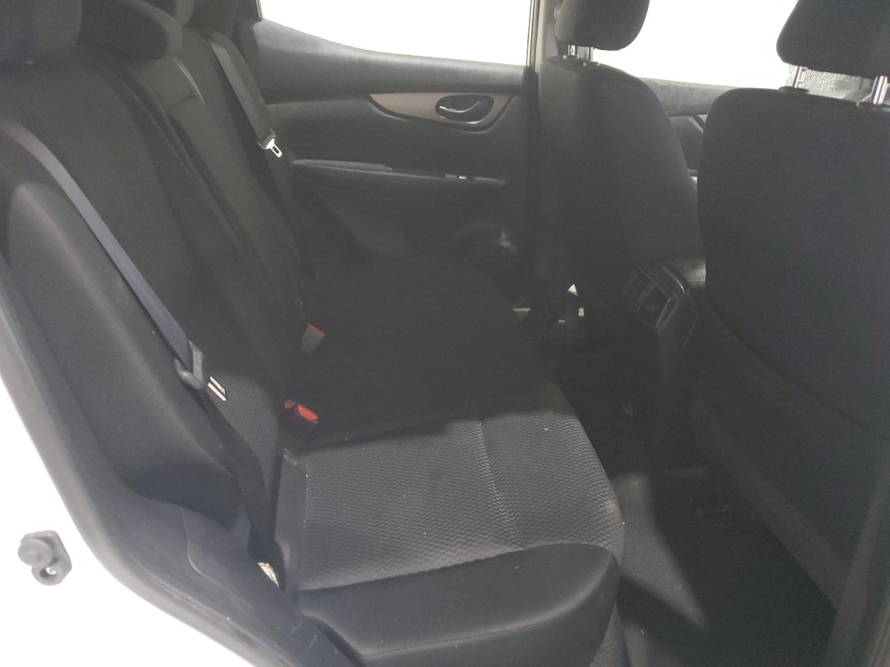 NISSAN ROGUE SPORT S