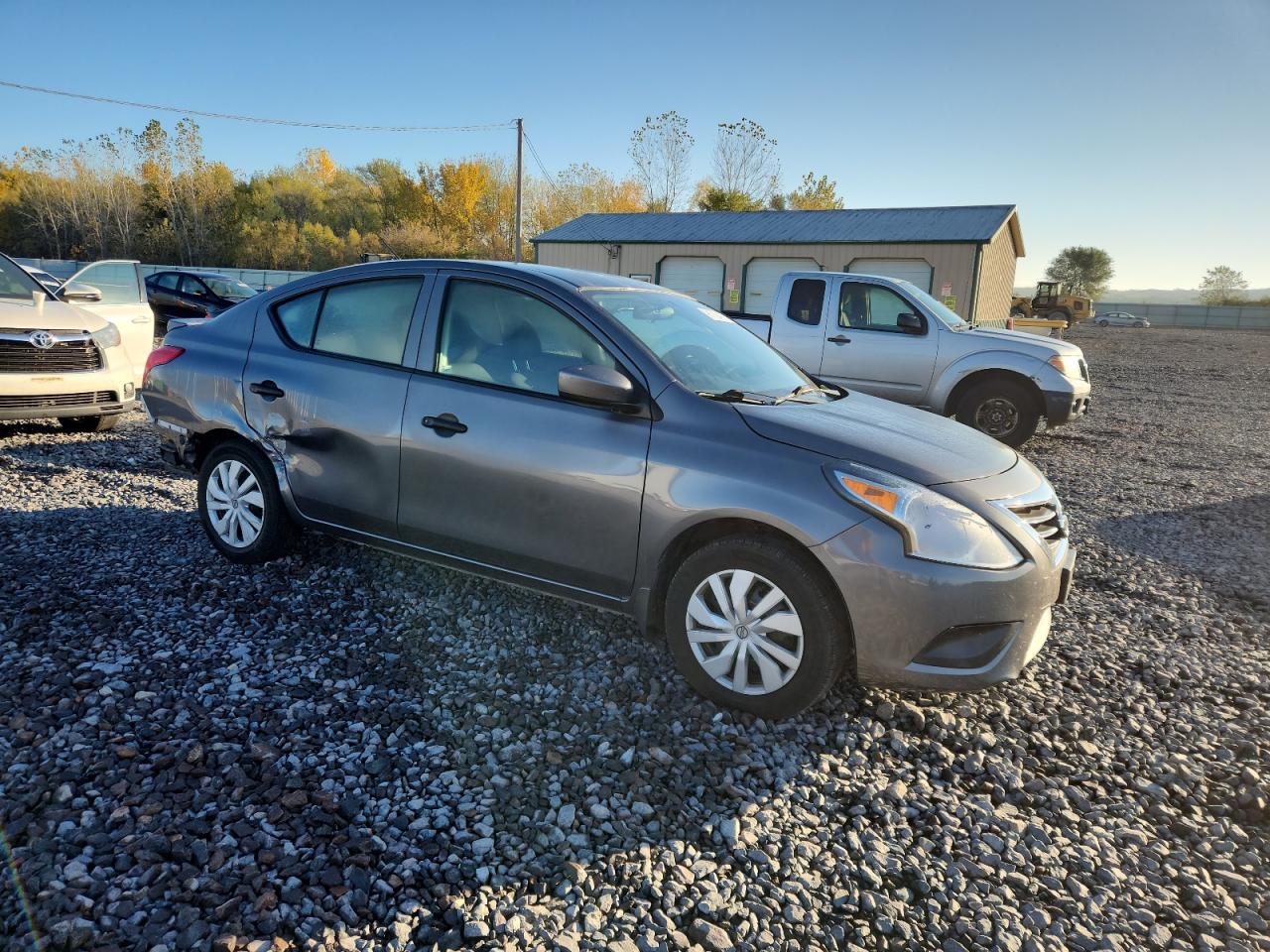 NISSAN VERSA S