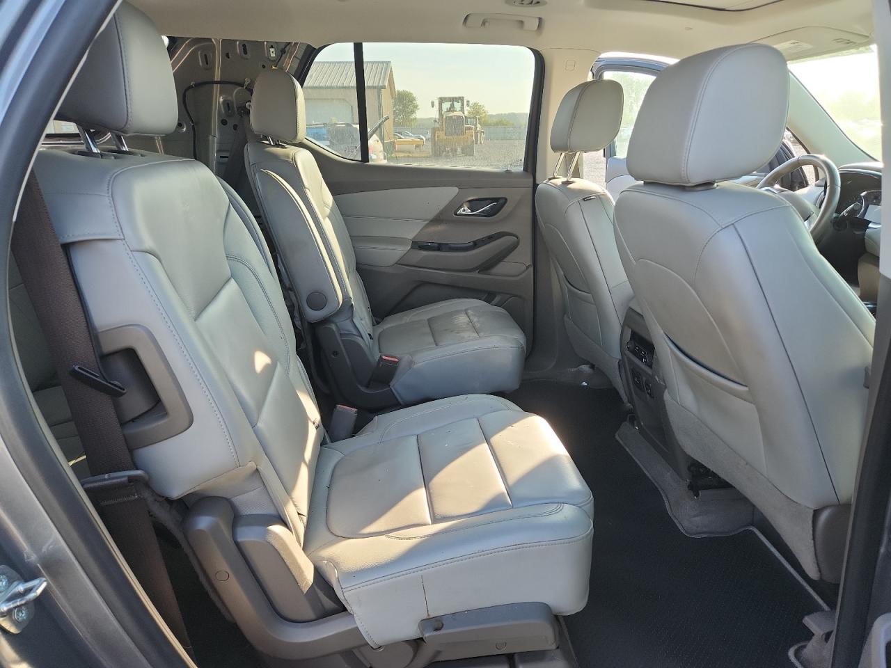 CHEVROLET TRAVERSE LT