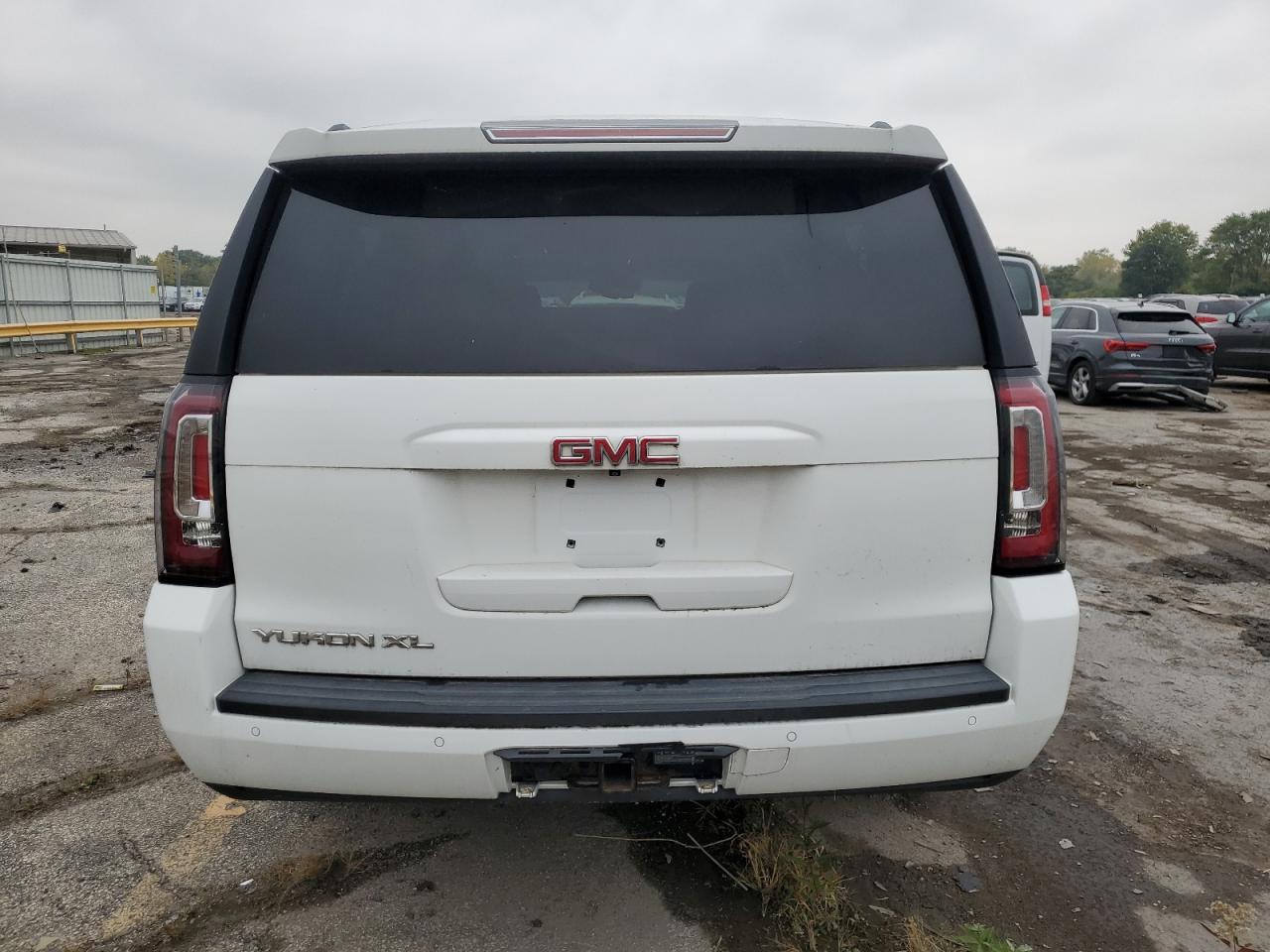 GMC YUKON C1500 SLT