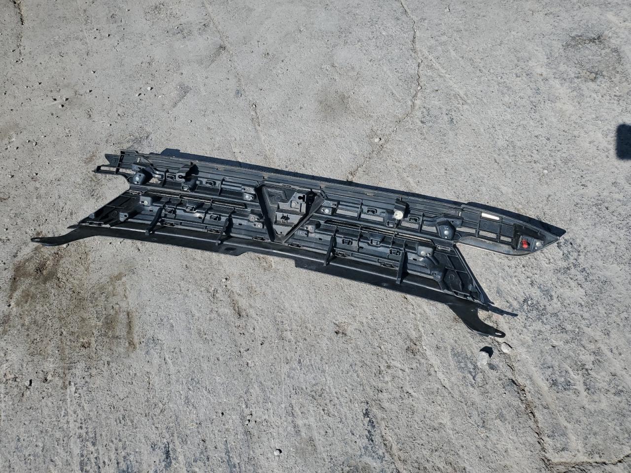 MITSUBISHI OUTLANDER SE