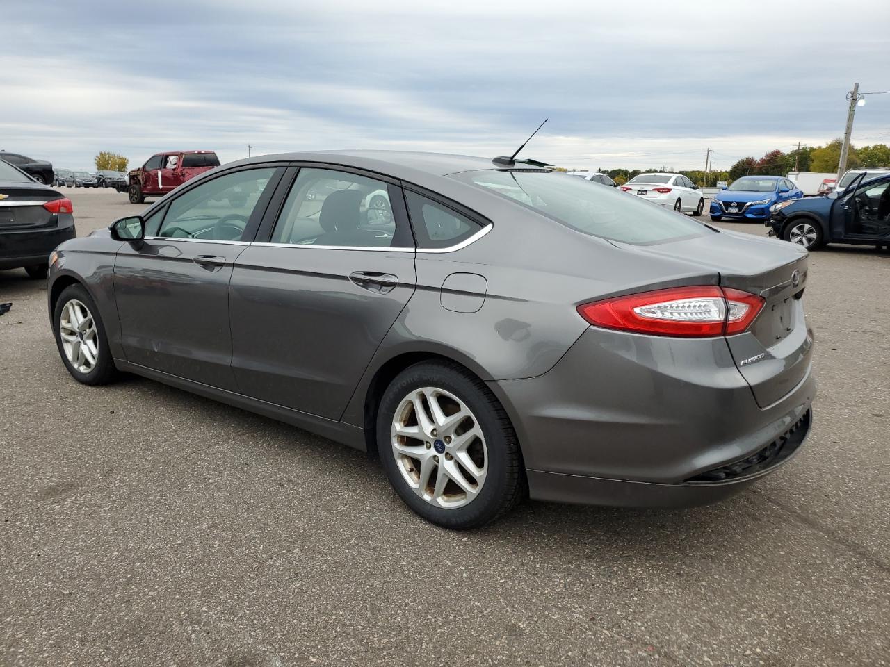FORD FUSION SE