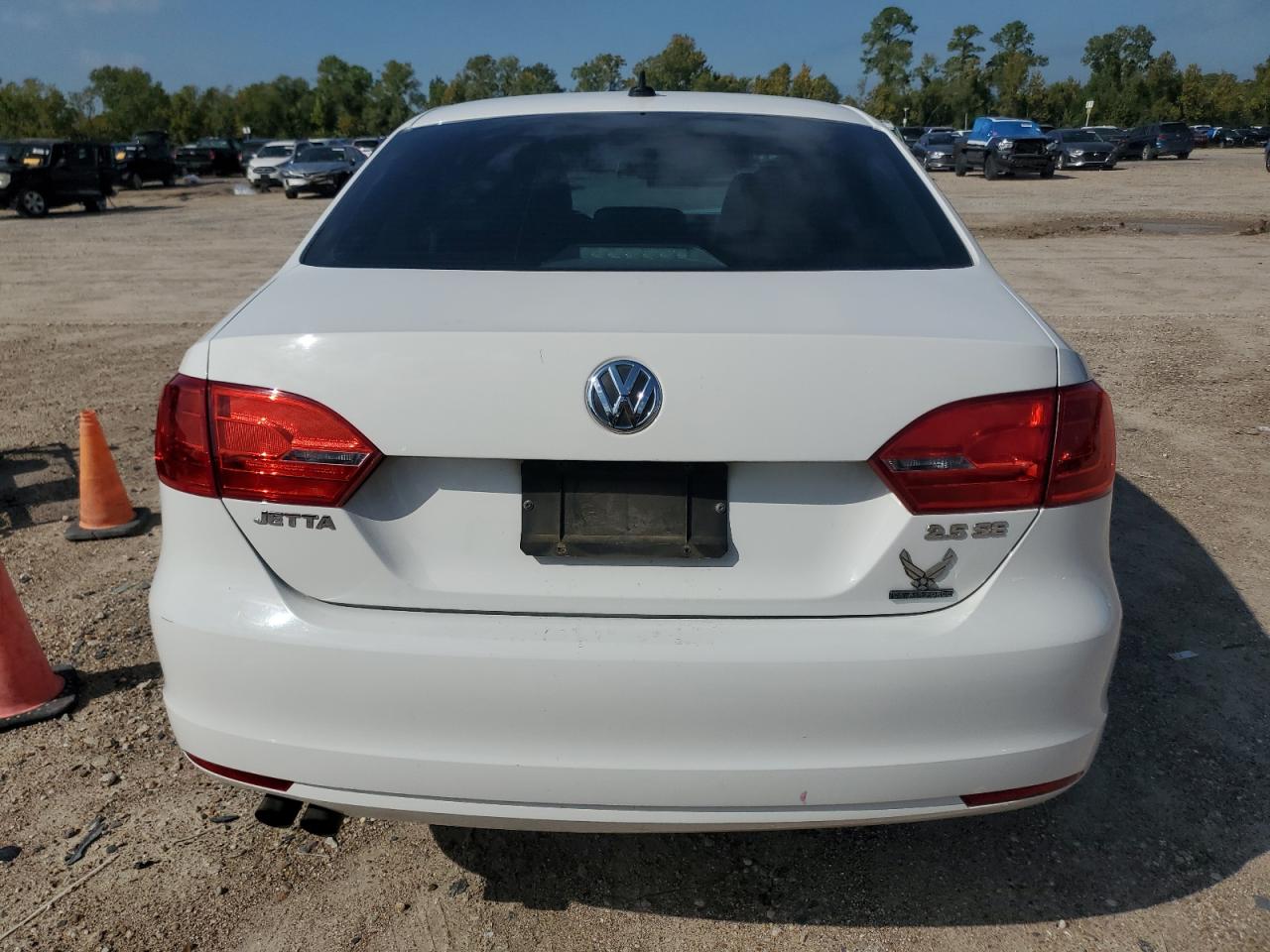 VOLKSWAGEN JETTA SE