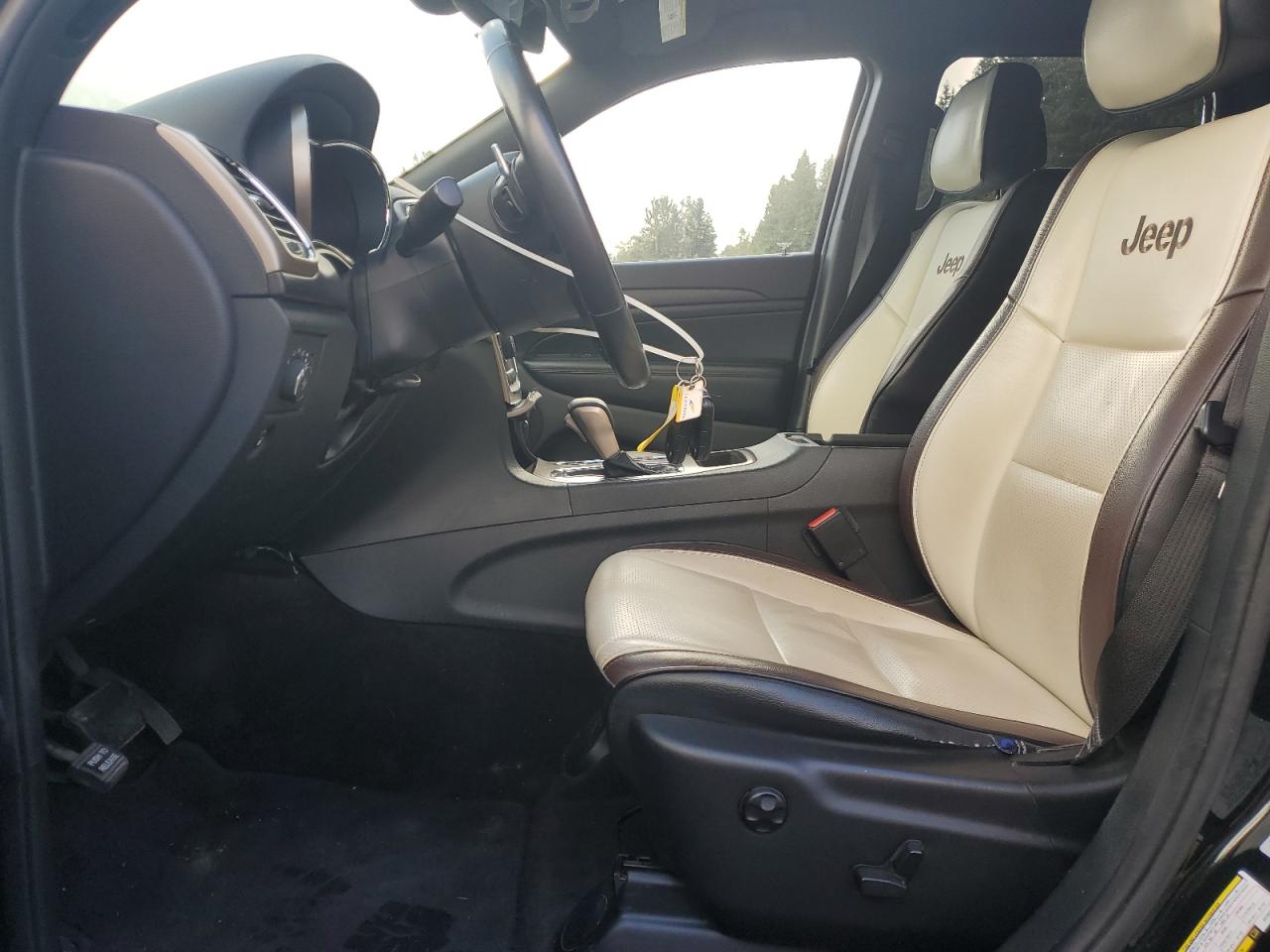 JEEP GRAND CHEROKEE LAREDO