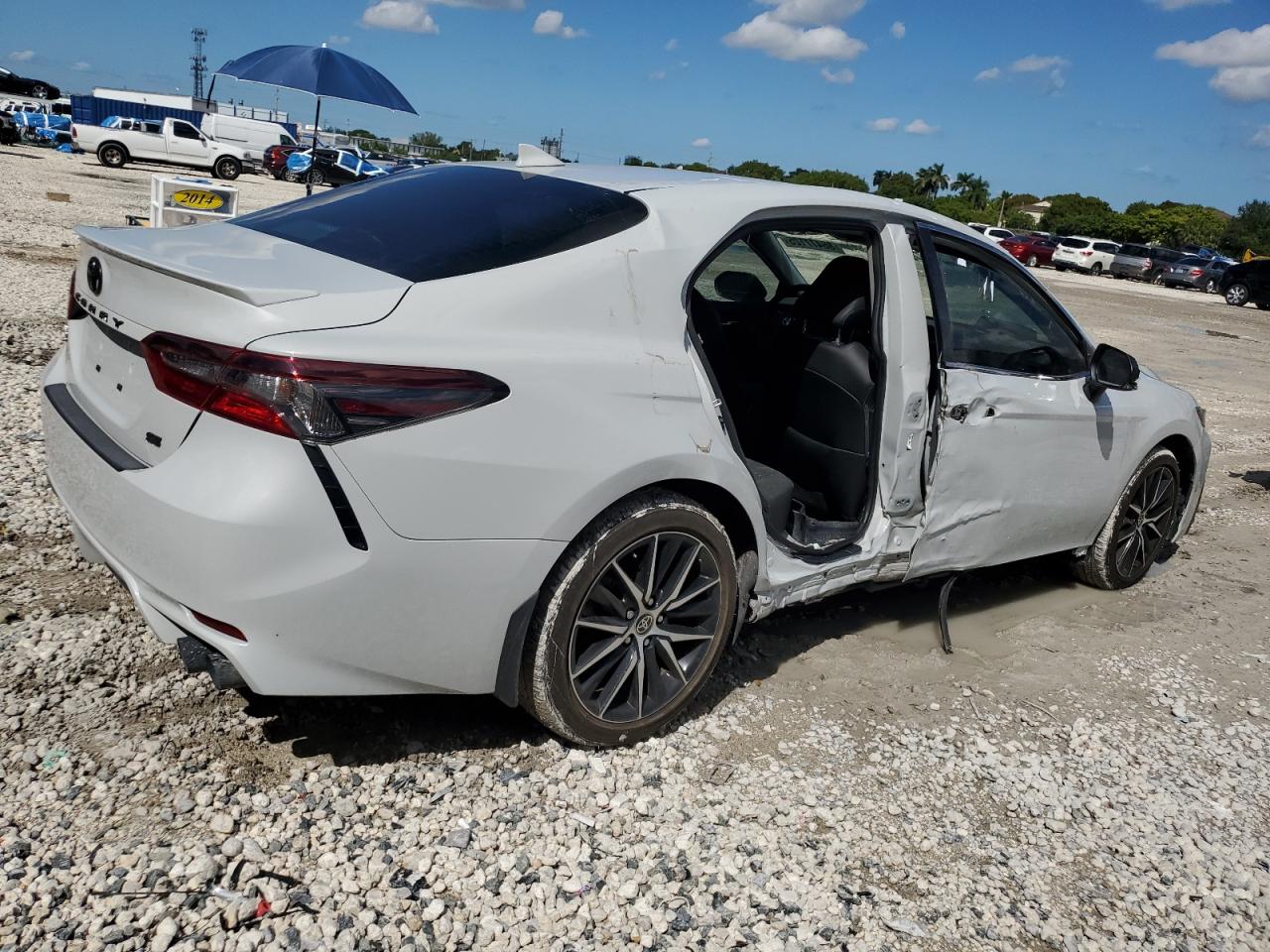 Lot #3263646707 2024 TOYT CAMRY SE NIGHT SHADE