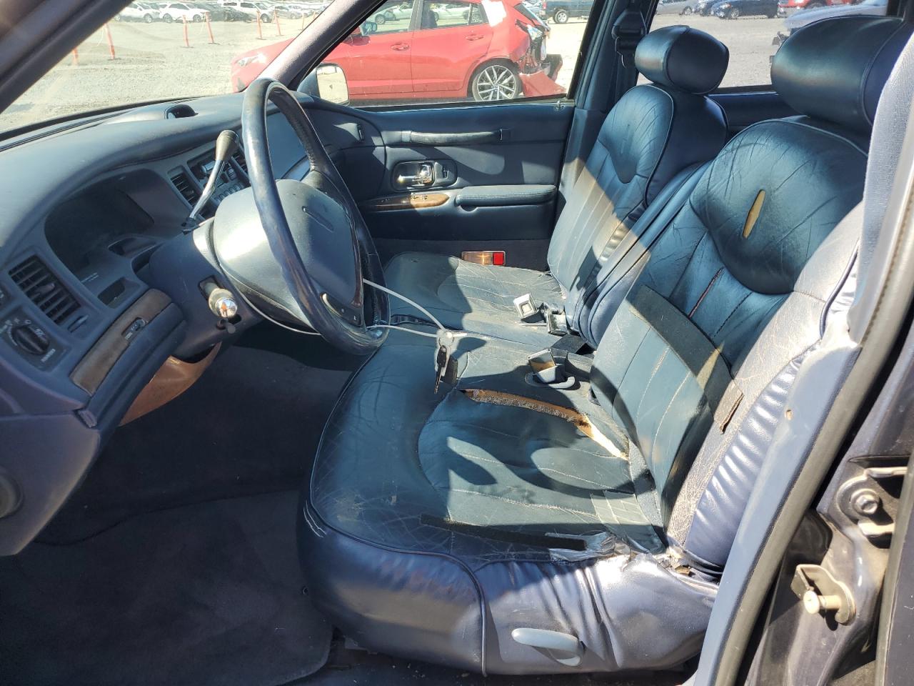 Lot #3305442168 1996 LINCOLN TOWN CAR E